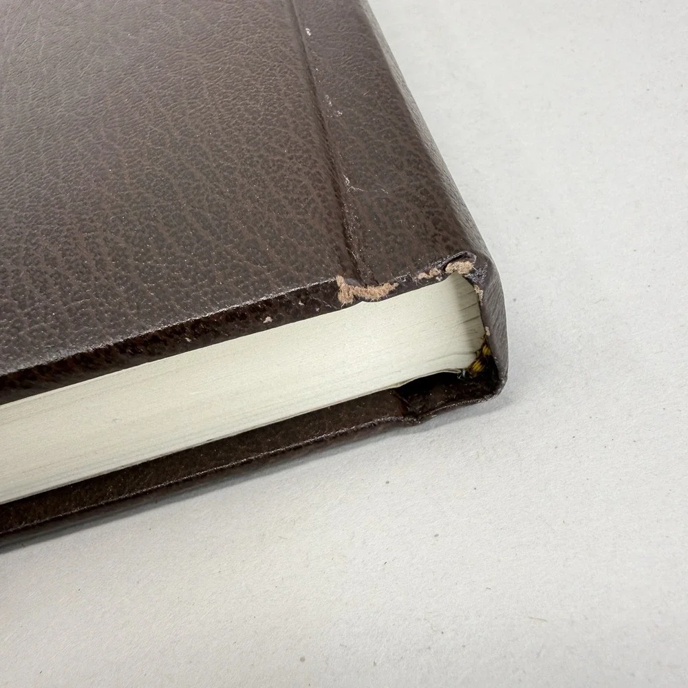 A Trail of Memories: The Quotations of Louis L'Amour (Bantam Leatherette, 1988)